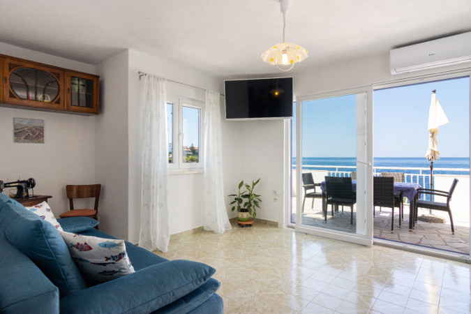 Accommodation in Dalmatia with the sound of waves and the scents of the Mediterranean, Villa Planka Pearl, Ražanj - Croatia Ražanj