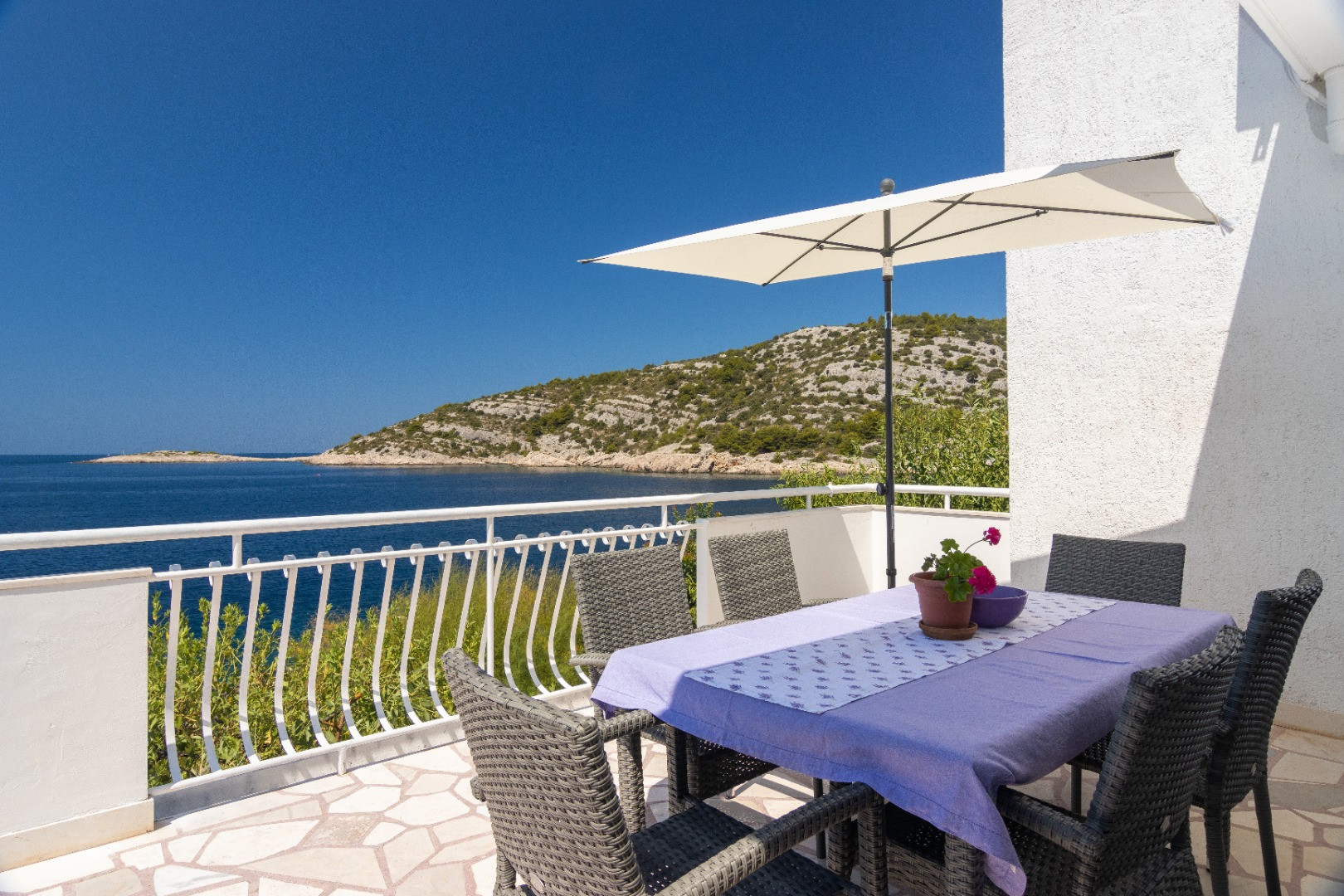 Villa Planka Pearl in Ražanj - Sea and mountain view &ndash; just steps from the beach, Villa Planka Pearl, Ražanj - Croatia Ražanj
